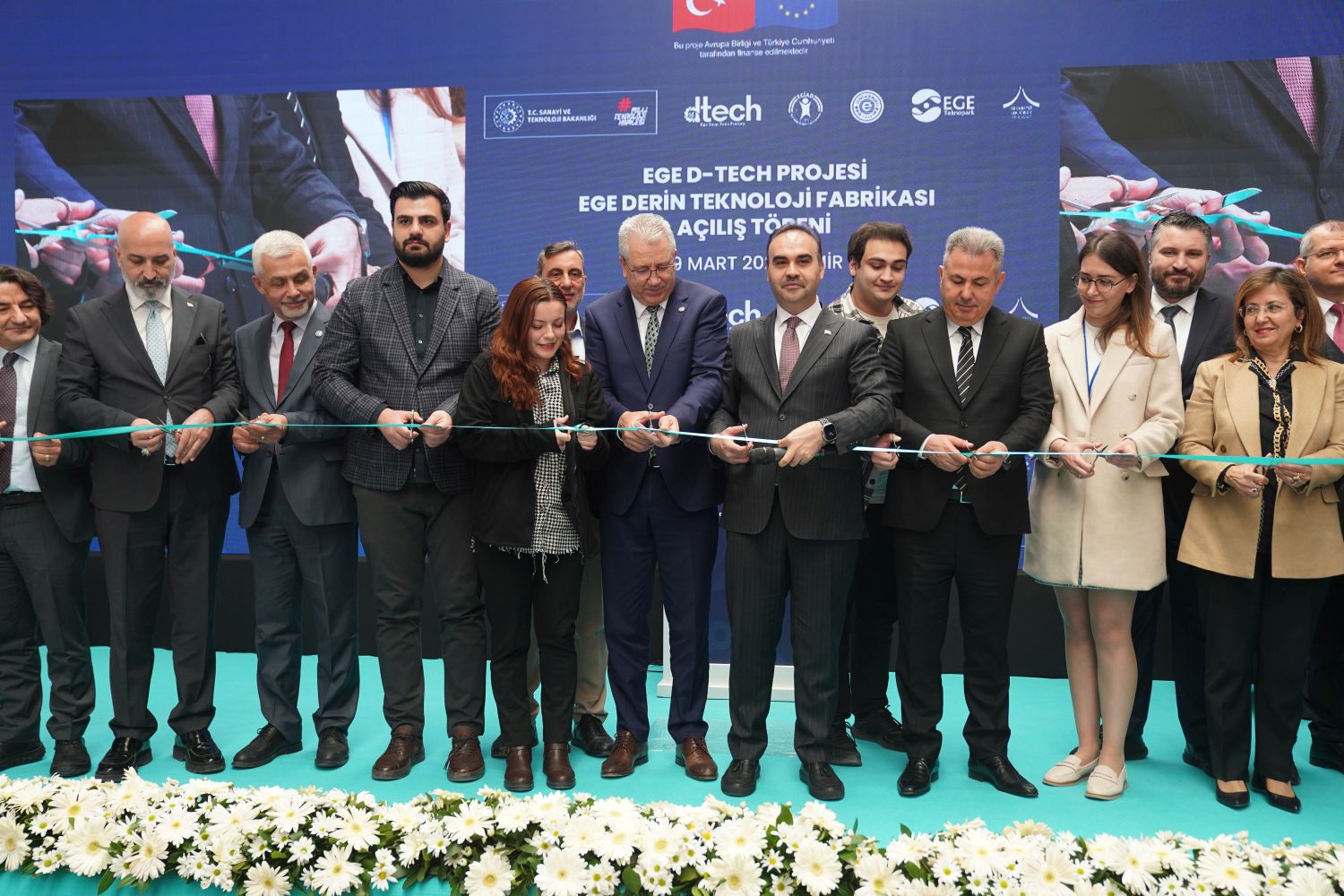 “Ege Derin Teknoloji Fabrikası”nın açılışı Sanayi ve Teknoloji Bakanı Kacır’ın katılımı ile gerçekleştirildi