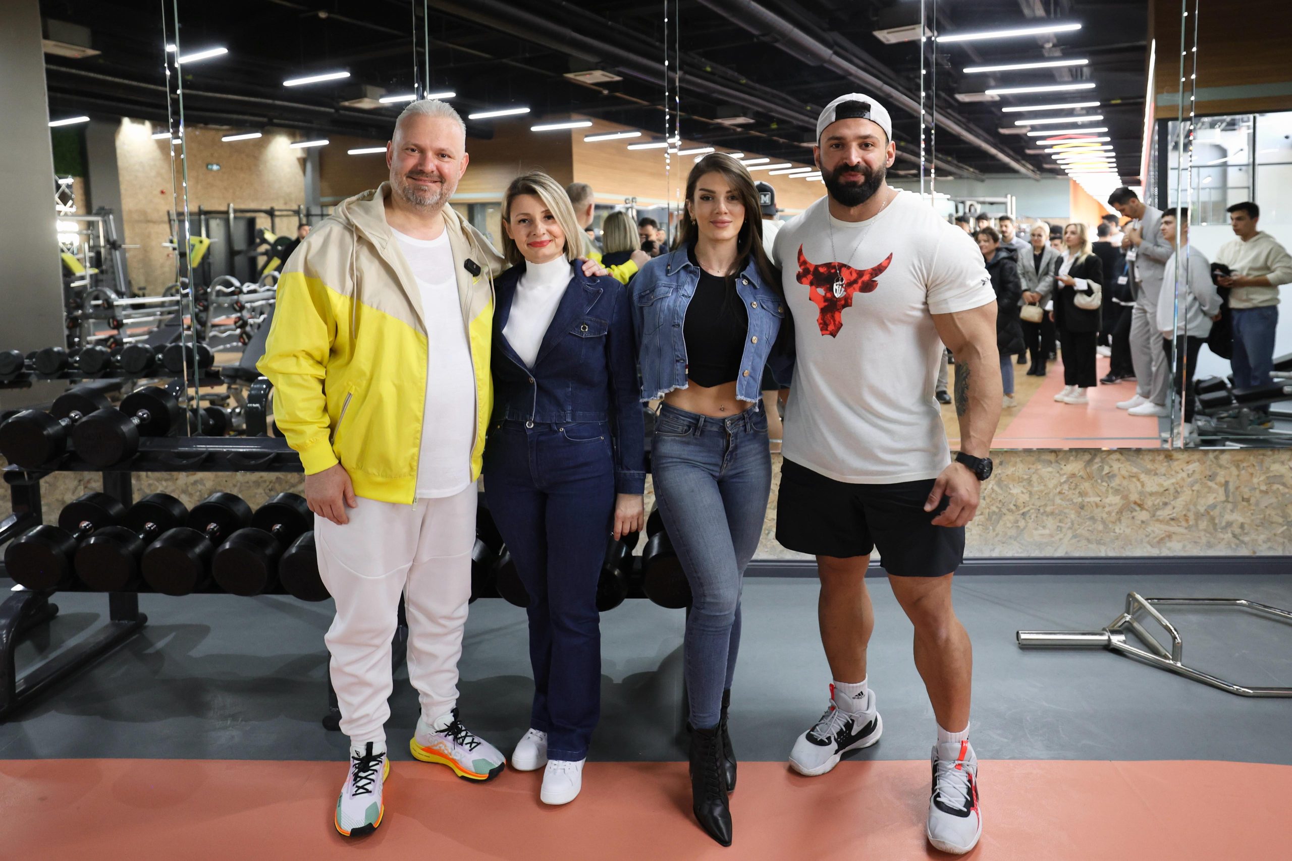Menemen’de miting gibi açılış
