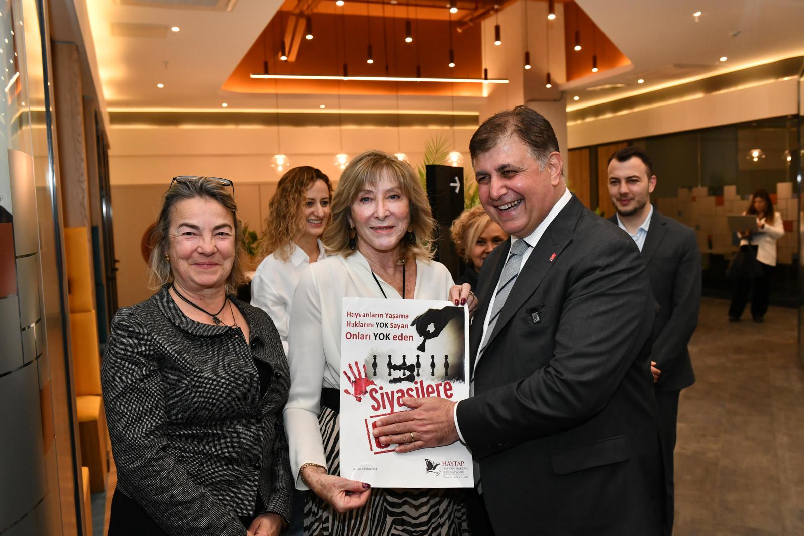 Başkan Tugay, sokak hayvanlarının yaşam kalitesini arttıracak