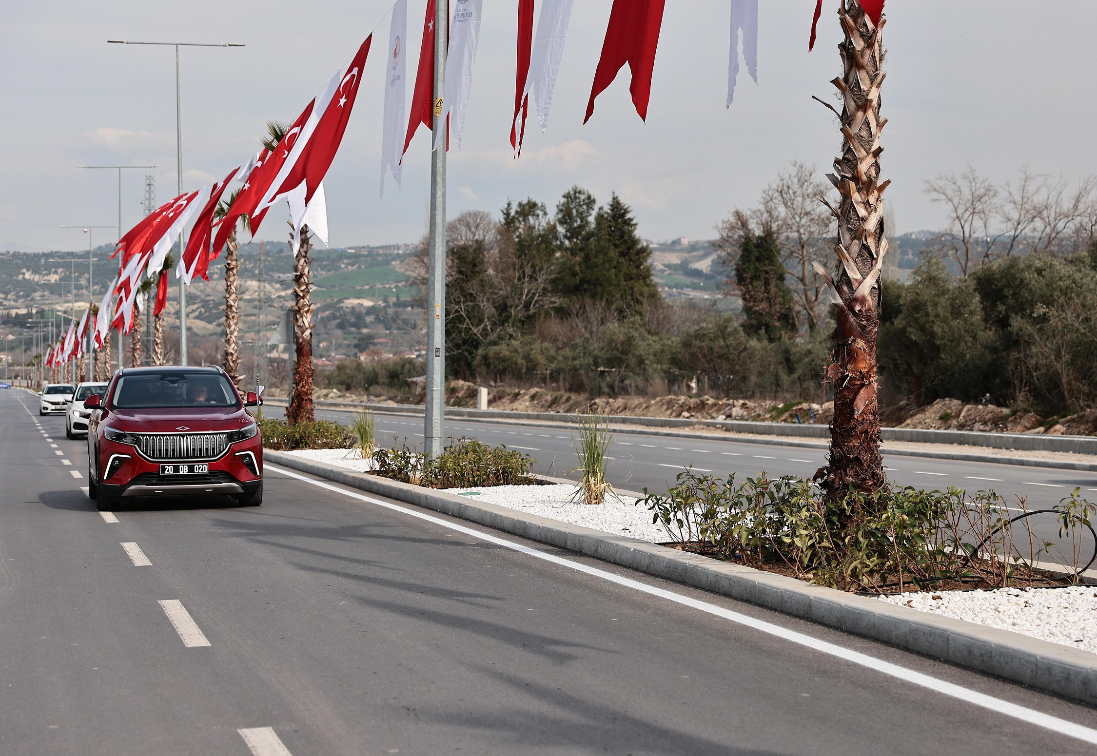 İlk geçişi Başkan Zolan TOGG ile yaptı