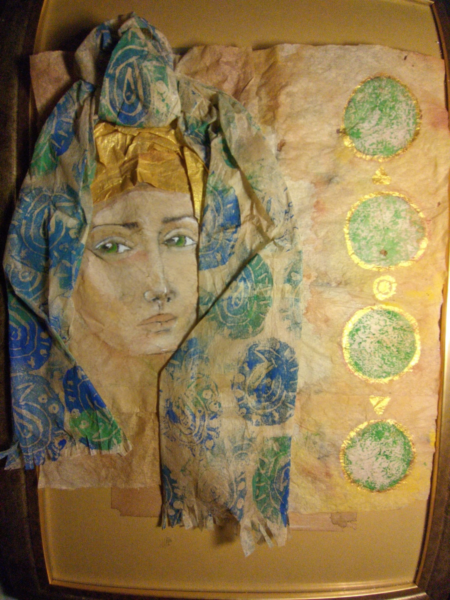 Ressam Dilek Karaçayır Özer çay poşetlerine hayat veriyor