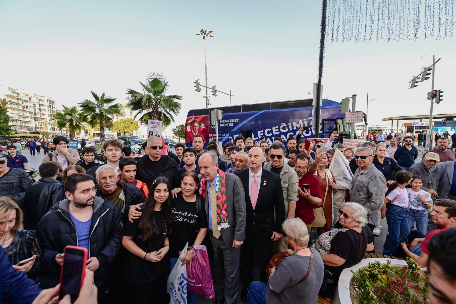 İzmir’de Muharrem İnce rüzgarı esti