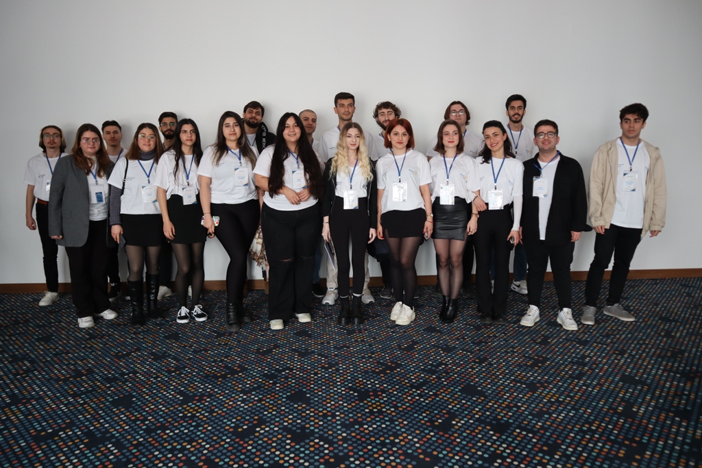 Rotary’den bursiyerlere dijital dönüşüm konulu liderlik eğitimi