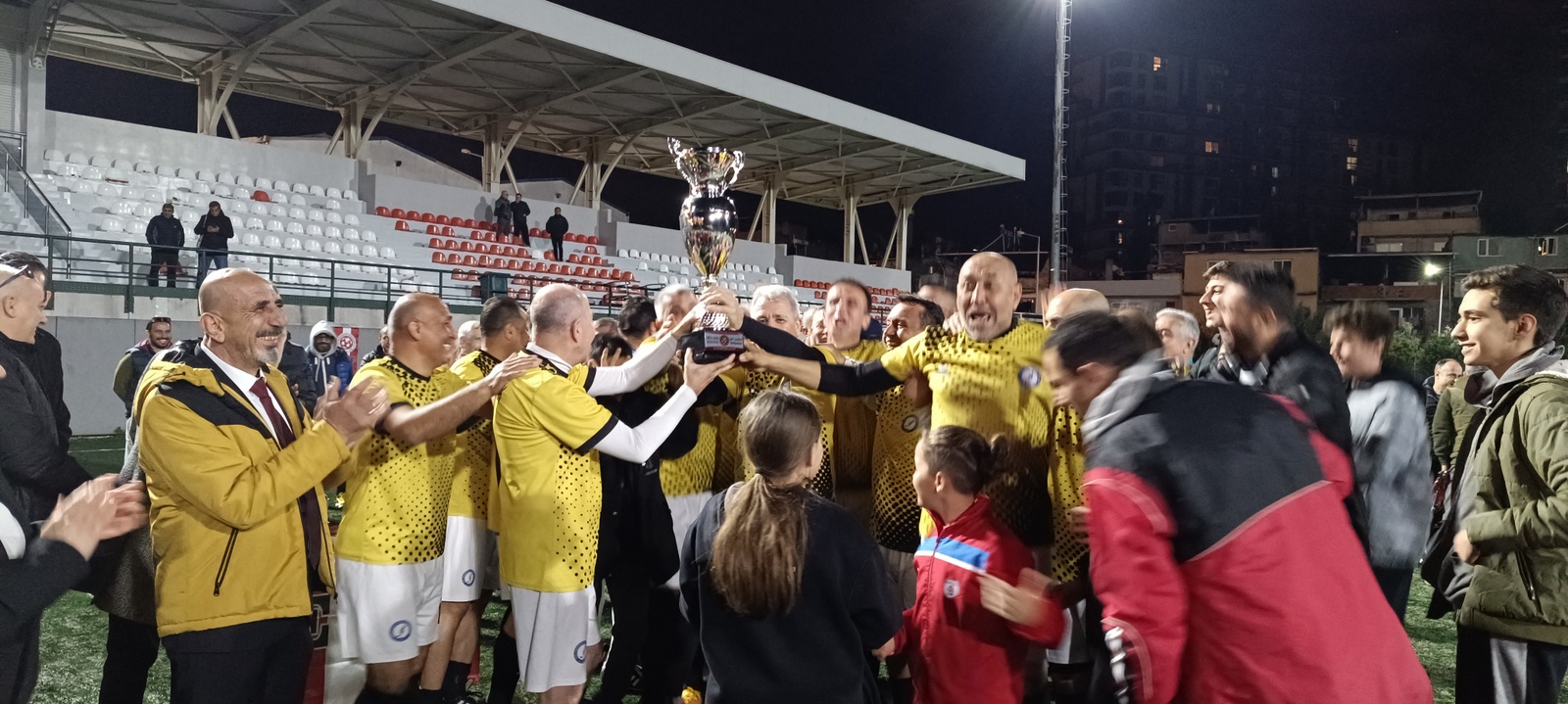 EGE’nin 50’lik delikanlılarının şampiyonu Ege üniversitesi