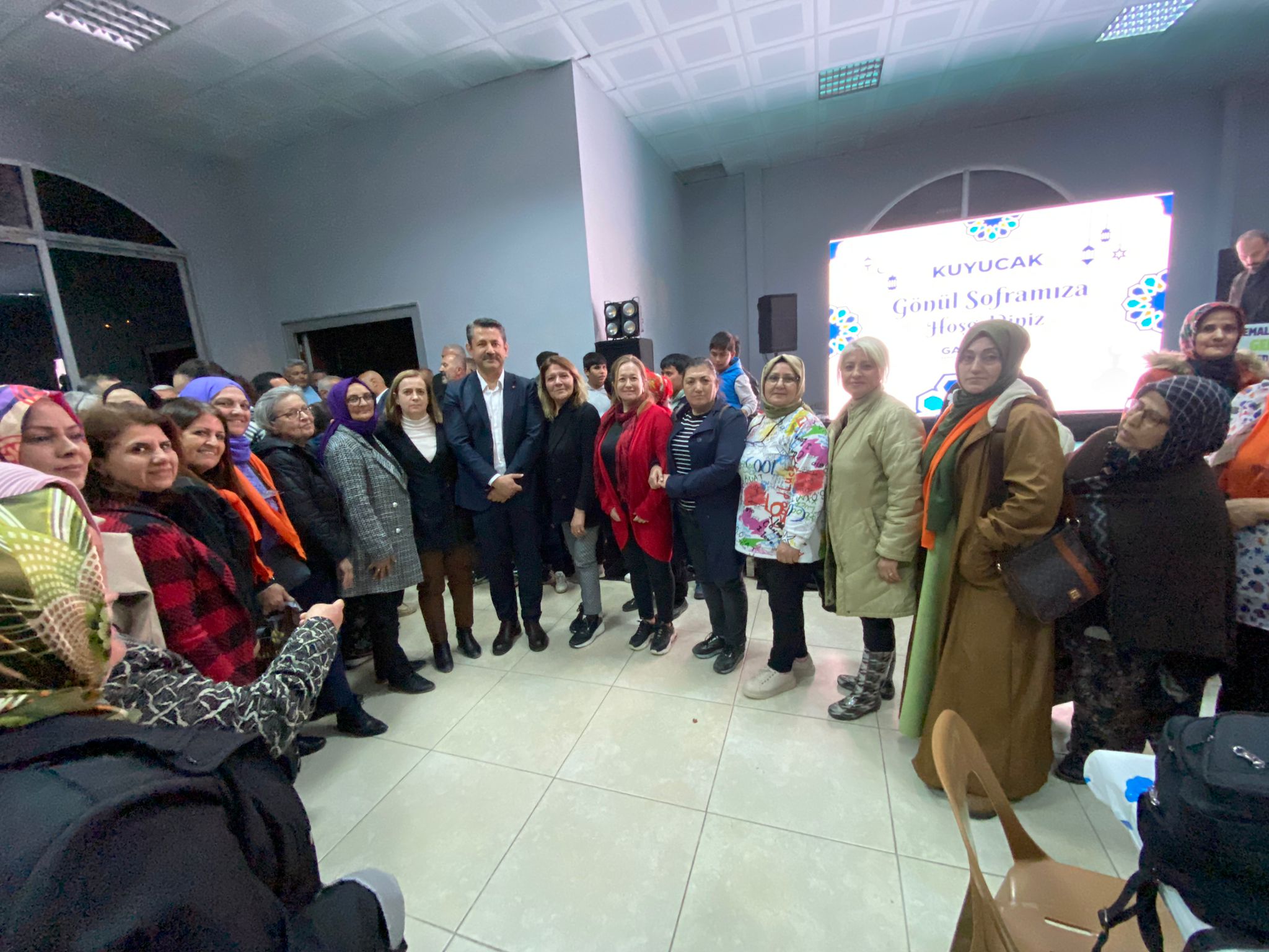 Galip Atar, Kuyucak’ta vatandaşlarla iftar yaptı