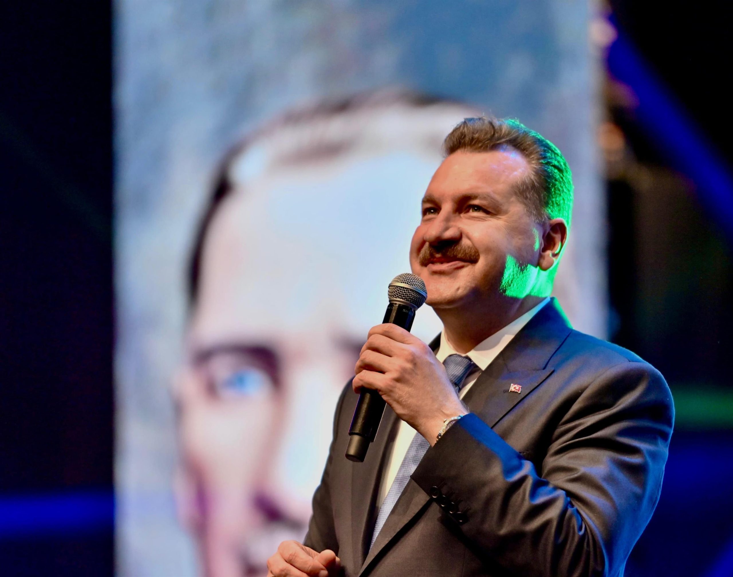 Balıkesir büyükşehir belediye başkanı Yücel Yılmaz kırsalın refahını artırıyor