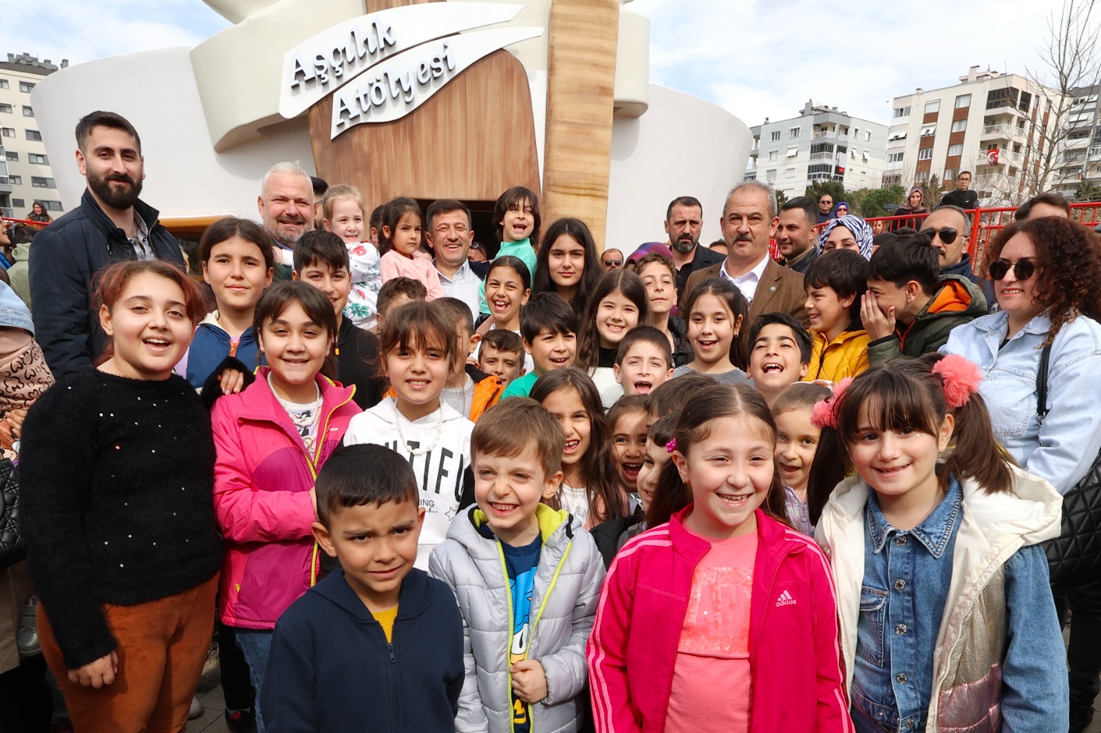 Menemen Çocuk Köyü’ne rekor ziyaretçi