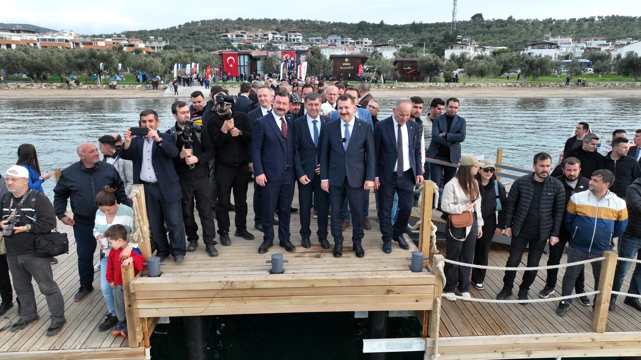 Rekortmen sporcular, Gömeç Dalış Köyü’ne hayran kaldı