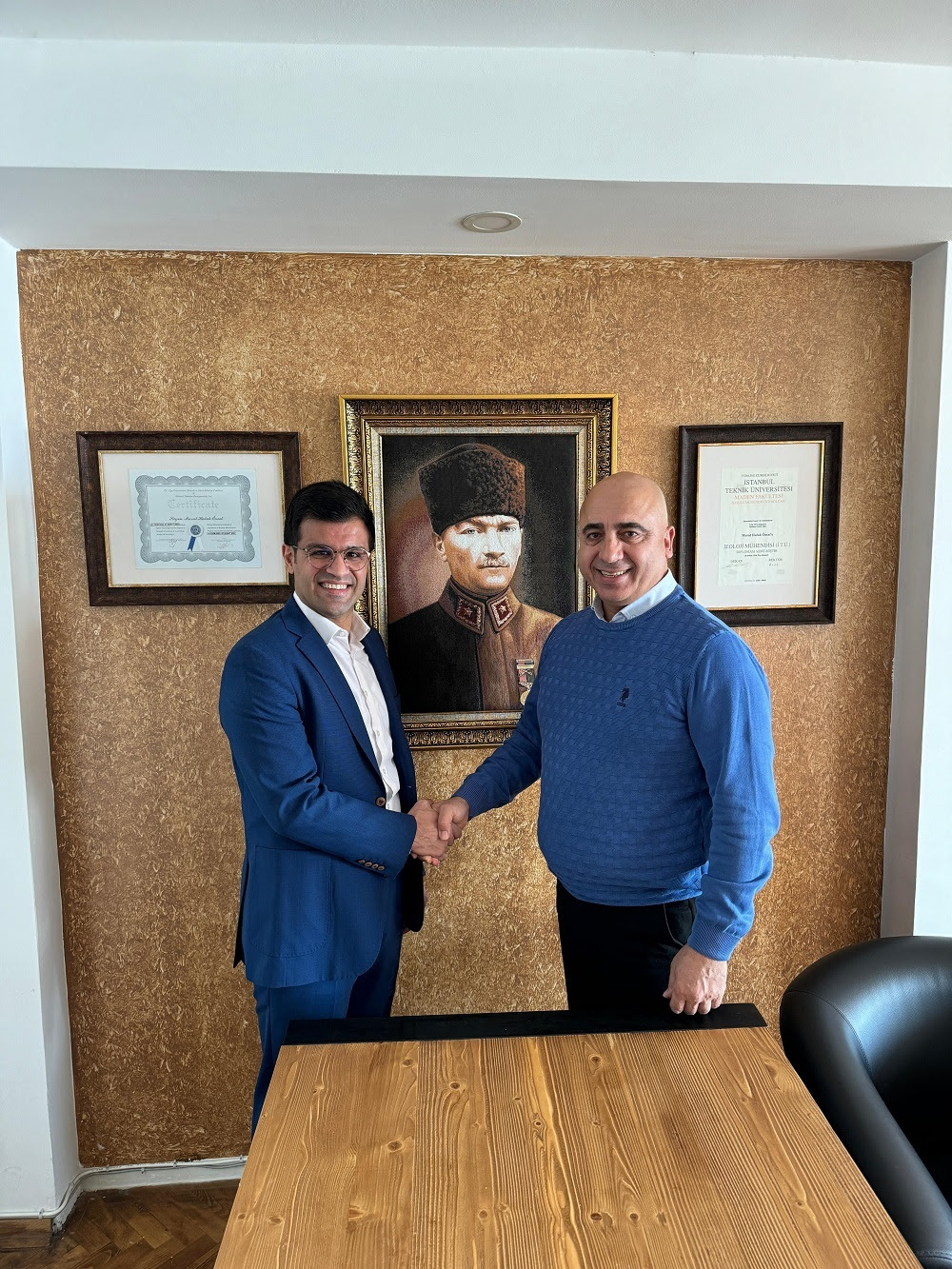 CHP’li Öncel’den AK Partili Kırkpınar’a destek