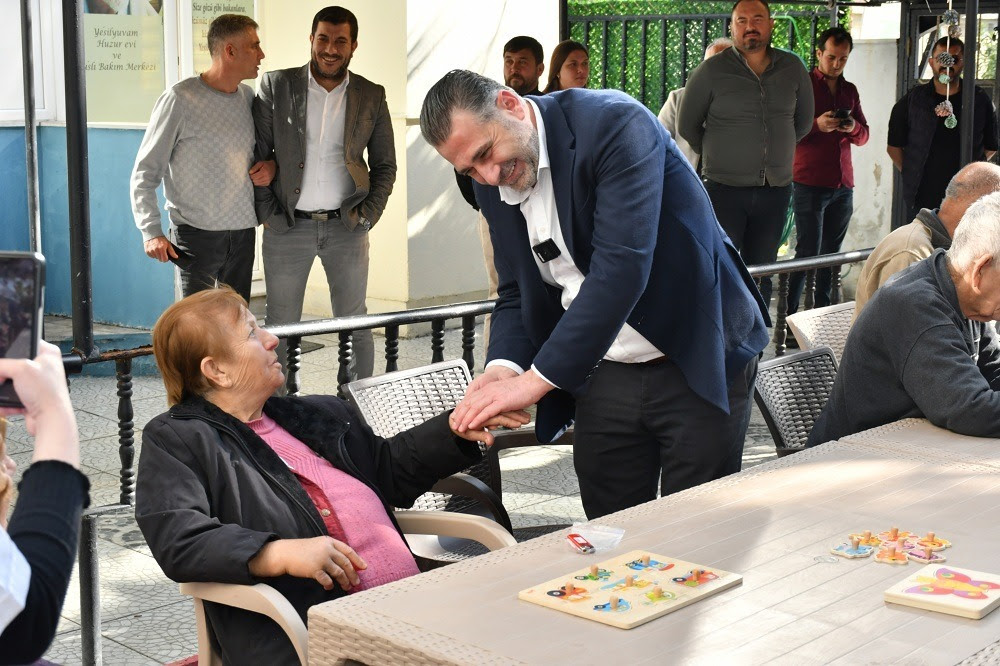 Menderes Başkan Adayı Sinan Akdeniz;“Onların hayatını kolaylaştırmak önceliğimiz”