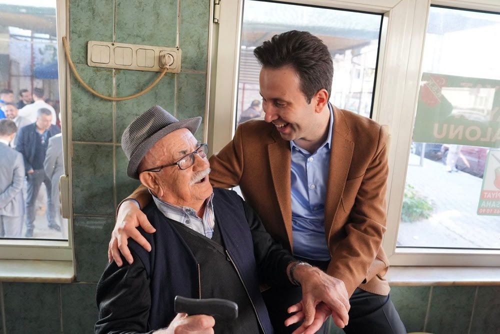 Çiftçioğlu, Karşıyakalı büyüklerin yüzünü güldüren projeleri anlattı