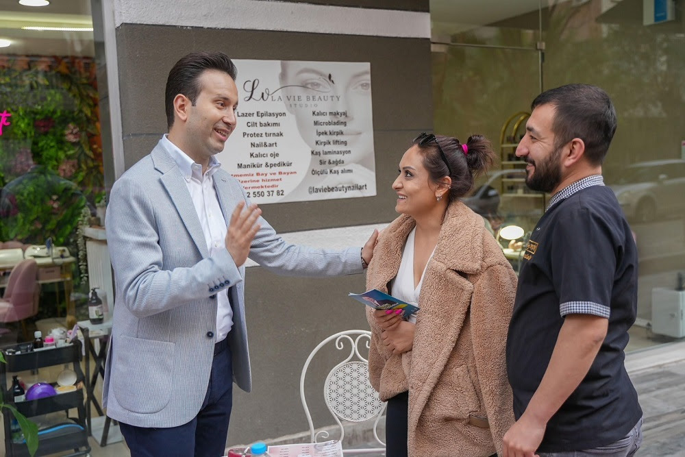  Çiftçioğlu adım attığı her yerde büyük heyecanla karşılanıyor