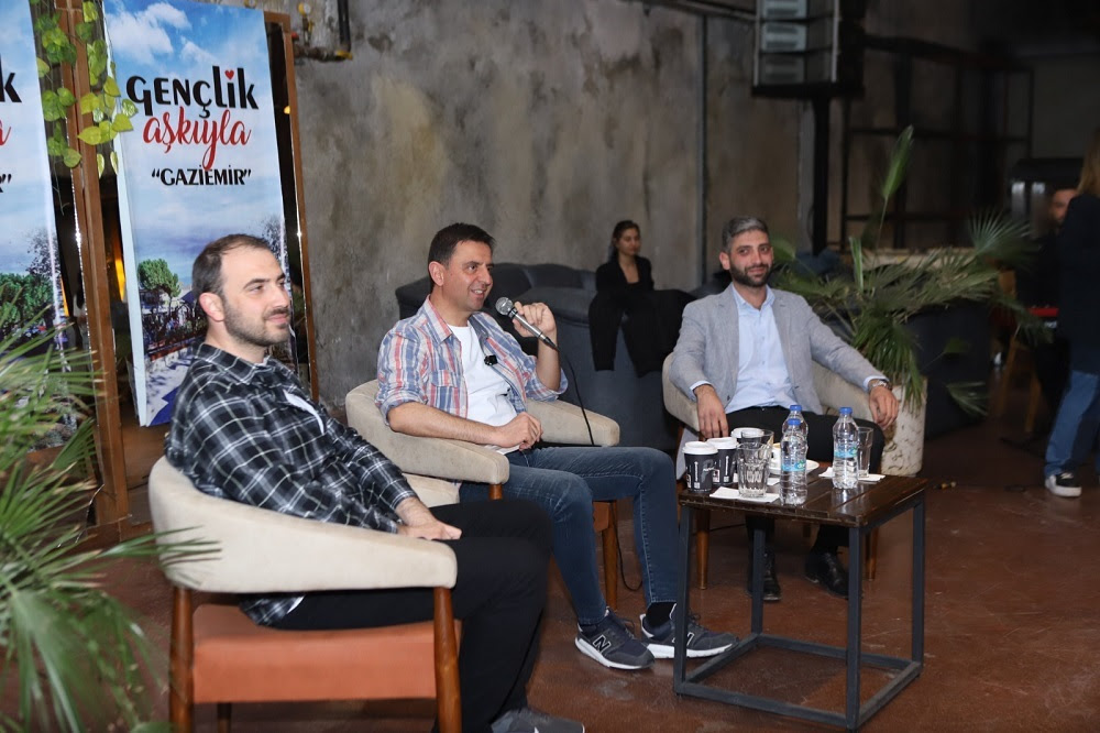 Deniz Doğan, gençlerle buluştu ve projelerini anlattı