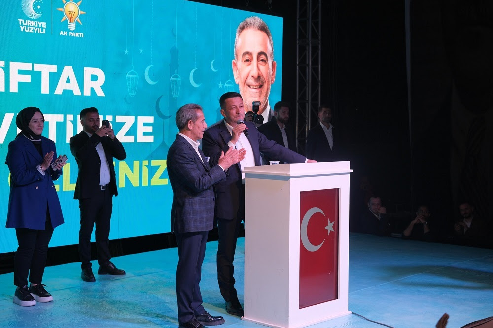 Başkan Adayı Çayır’ın verdiği iftara 5 binin üzerinde kişi katıldı