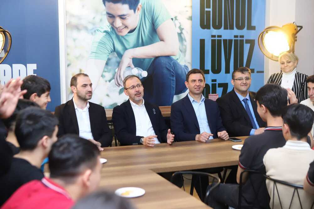 Hep birlikte, Gaziemir’i gençlerin ve sporun merkezi haline getireceğiz