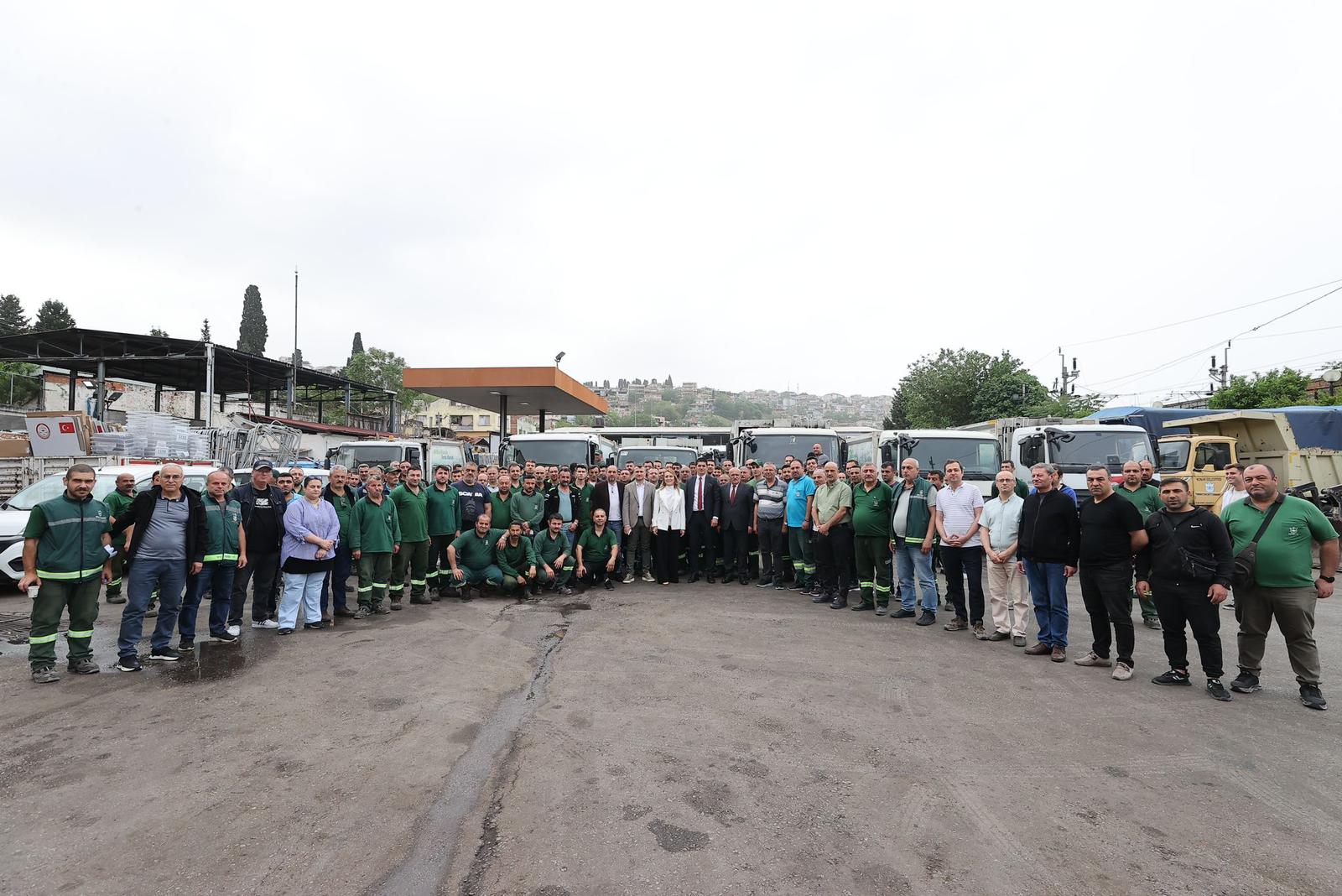 Başkan Mutlu’dan Temizlik İşleri personeline sabah vardiyası ziyareti