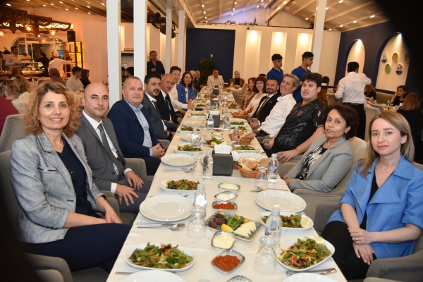 Müftülük ilçedeki yöneticileri iftarda bir araya getirdi
