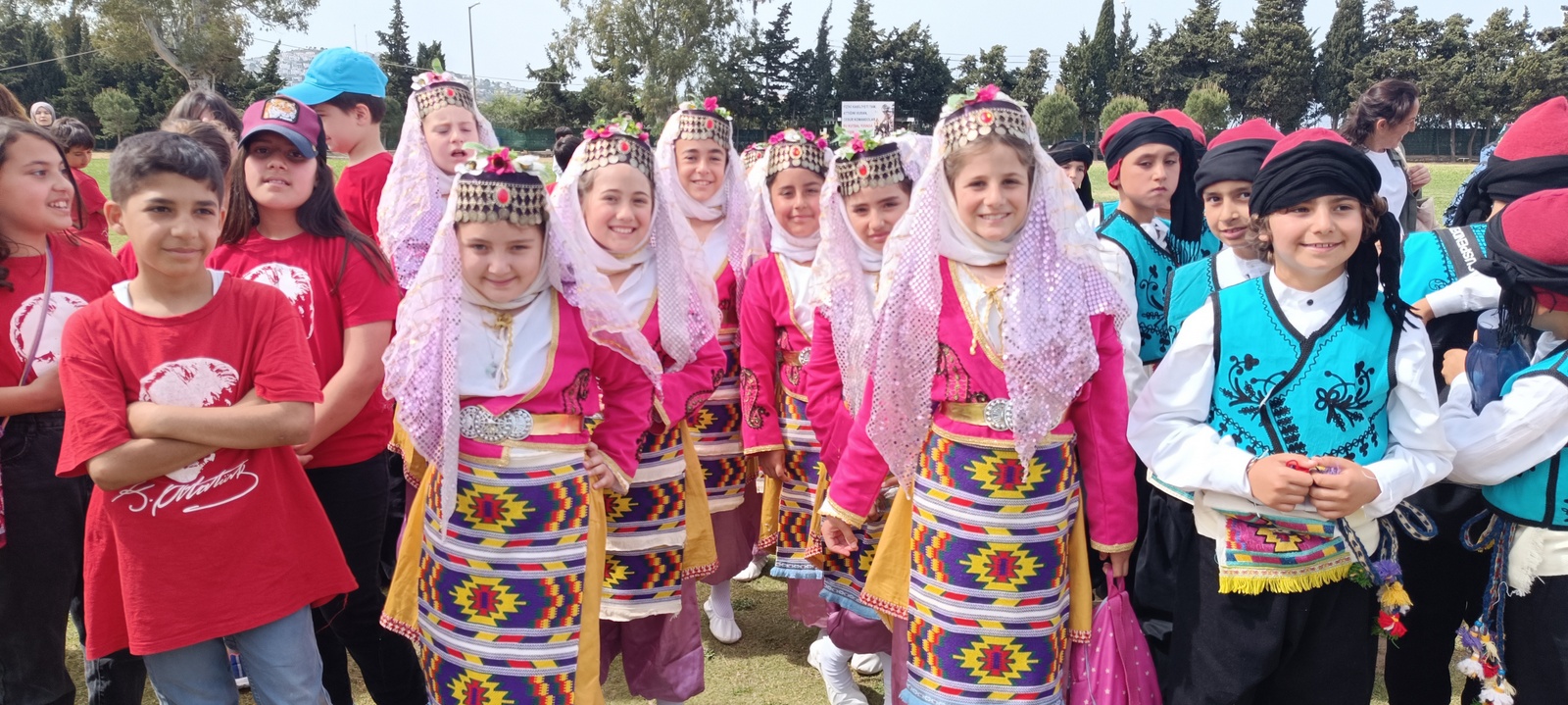 Foça’da Ulusal Egemenlik ve Çocuk Bayramı coşkusu