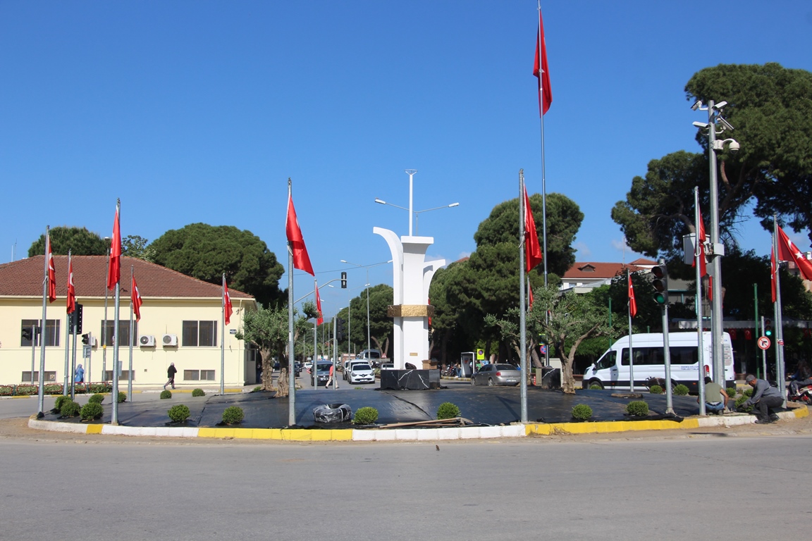 Ödemiş Belediyesi ve STK işbirliği ile kent estetiğine dokunuşlar