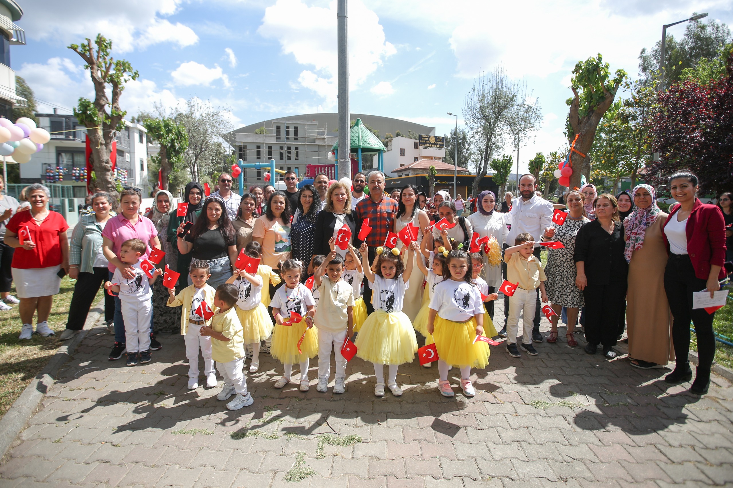Konak’ta 23 Nisan coşkusu erken başladı