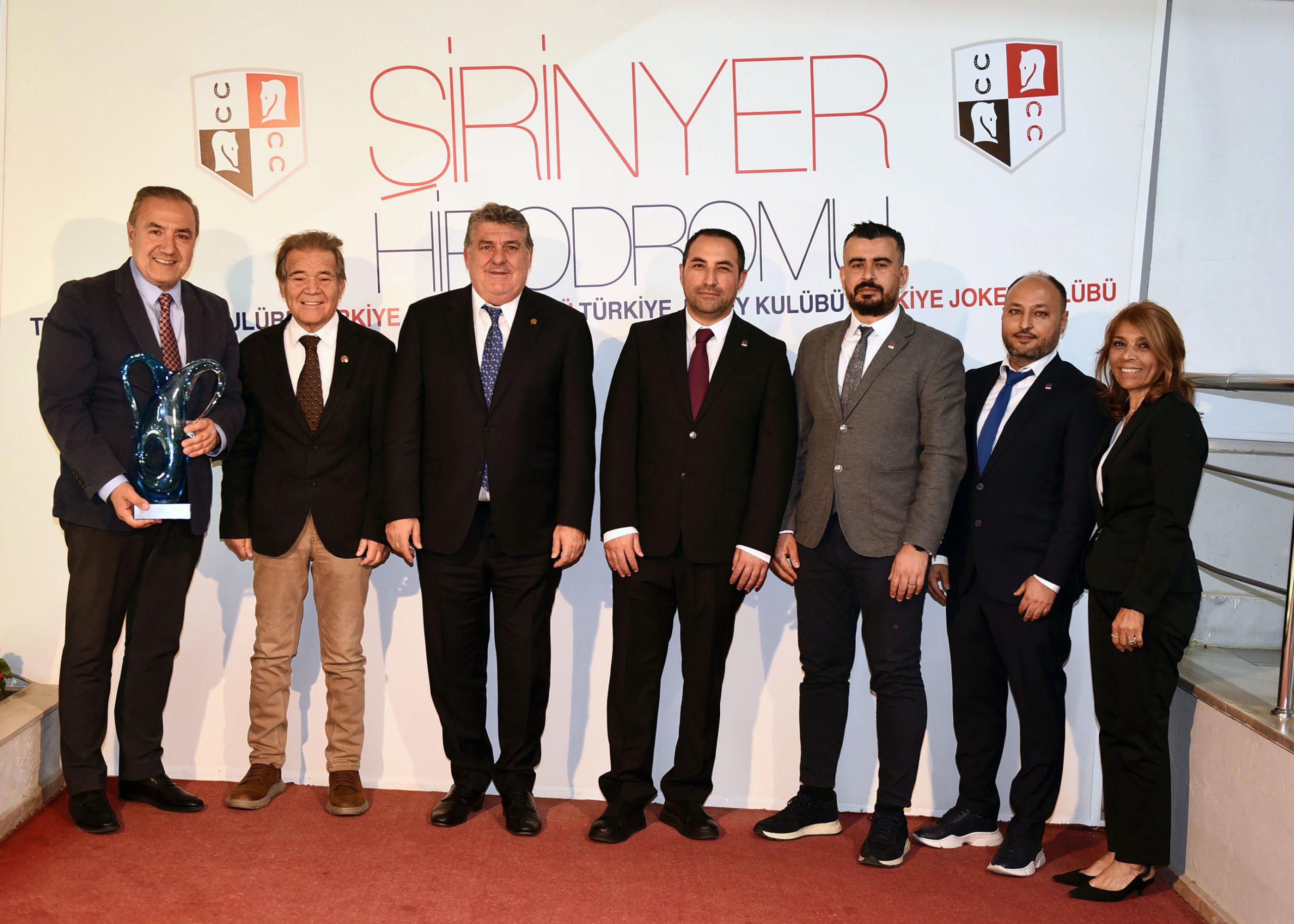 TSYD İzmir Şubesi Koşusu’nu Batman Kızı kazandı