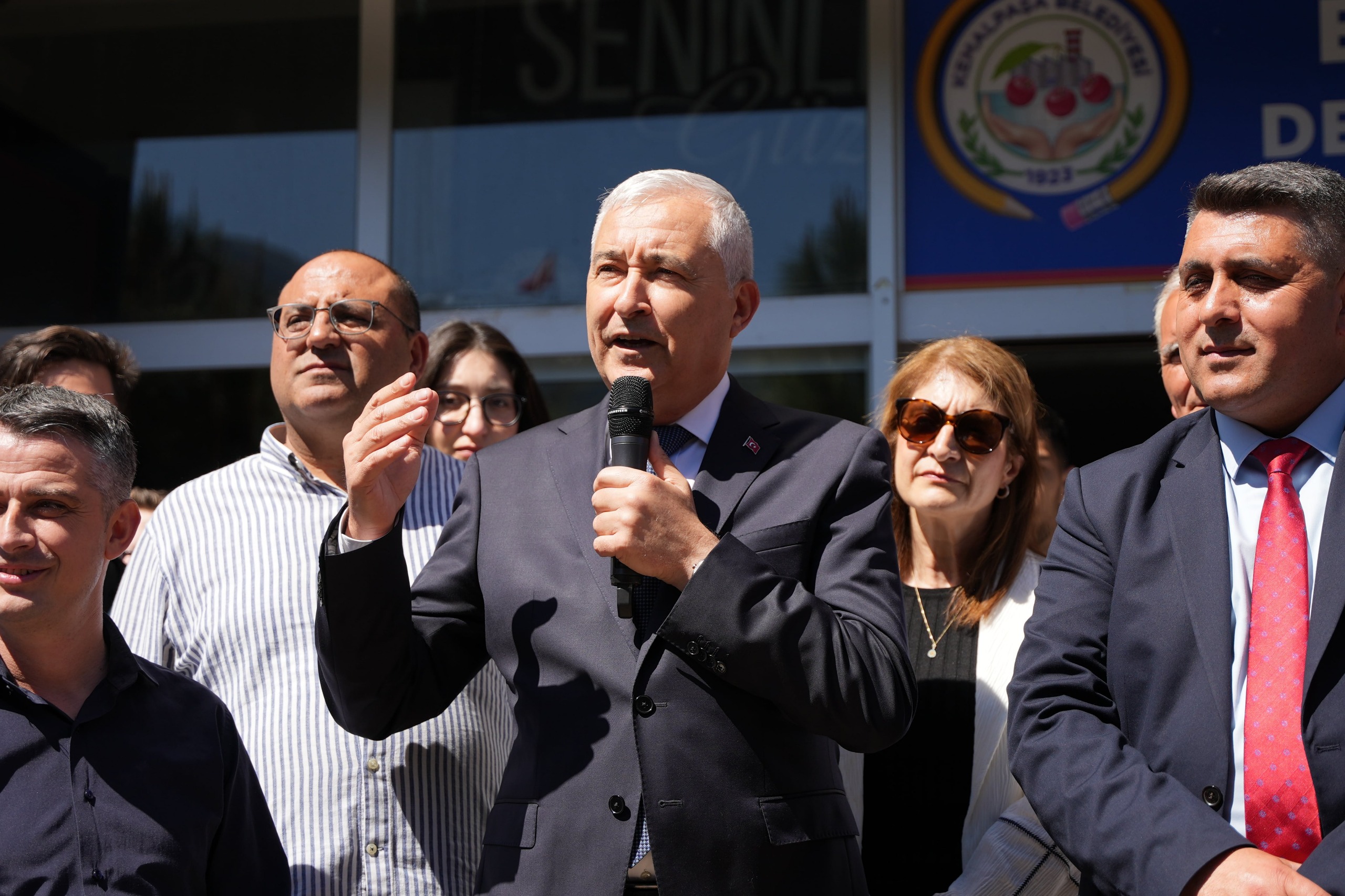 Başkan Türkmen göreve başladı