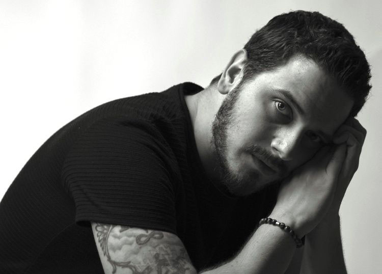 “Nihayet Bitti” Tiyatro oyunu sahne alıyor