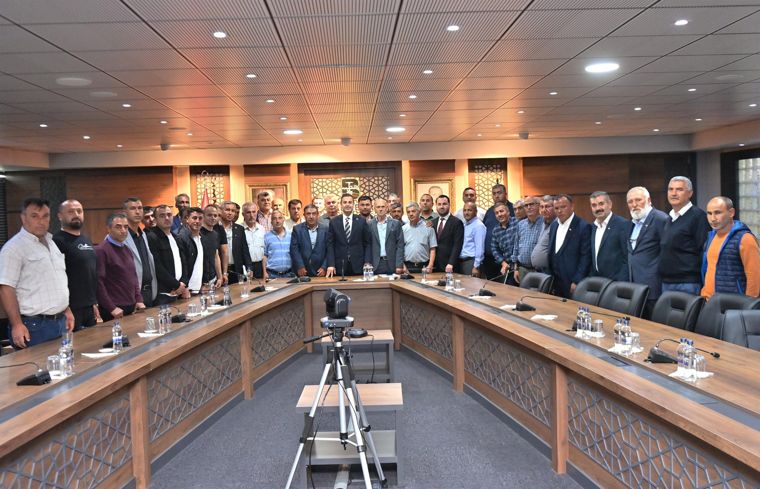 Başkan Akın, ‘Muhtarlarımız ve köylerimiz en değerlilerimiz’