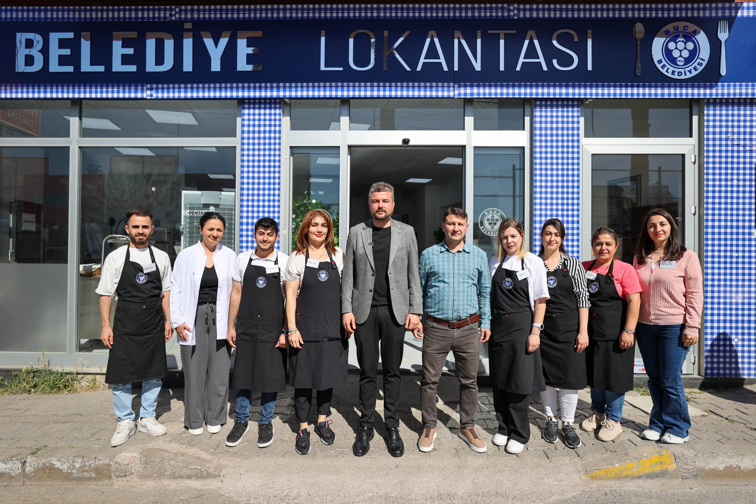 Başkan Duman “askıda yemek” uygulamasıyla dayanışmayı büyütüyor