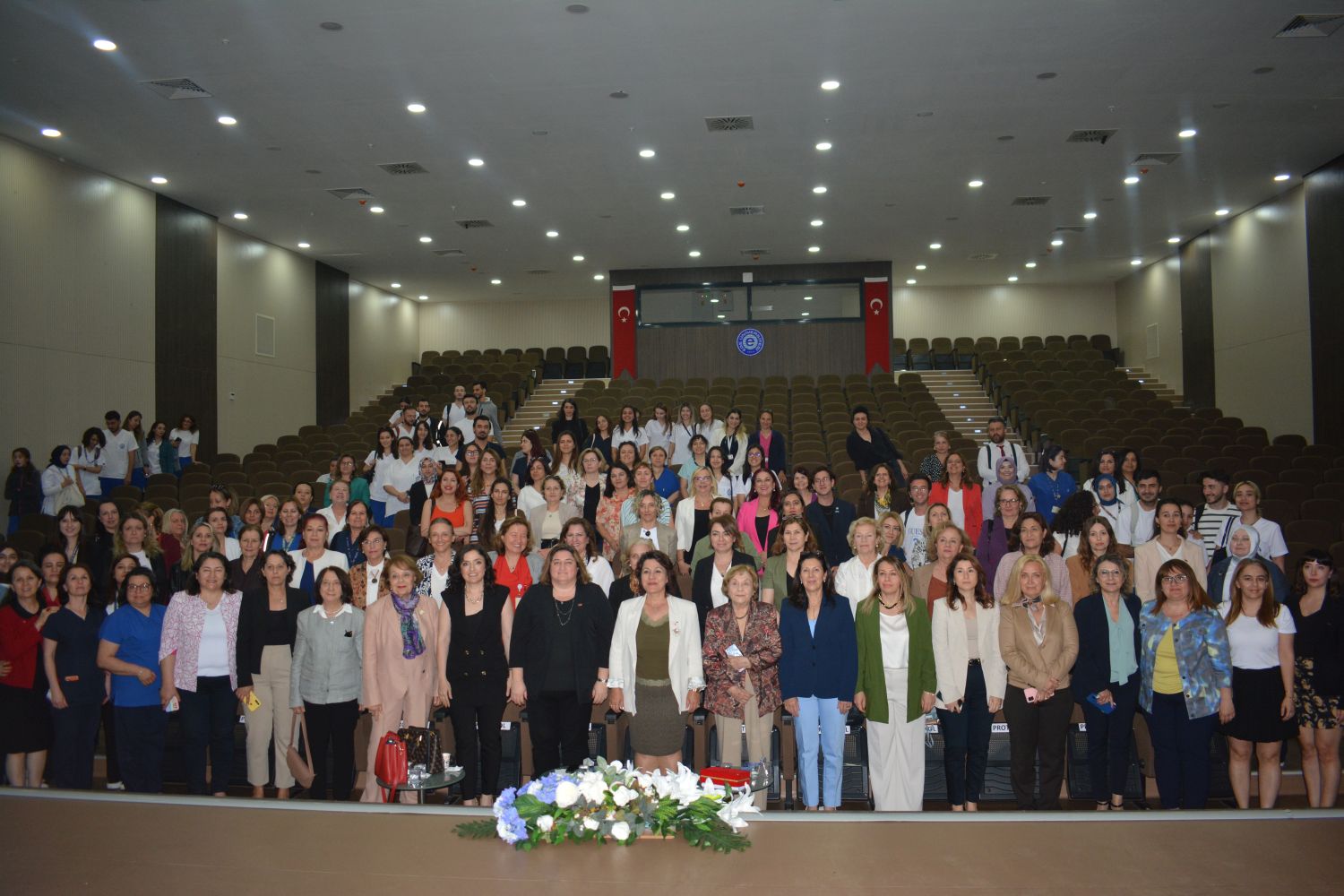 “Dünya Hemşireler Günü” EÜ’de dolu dolu kutlandı