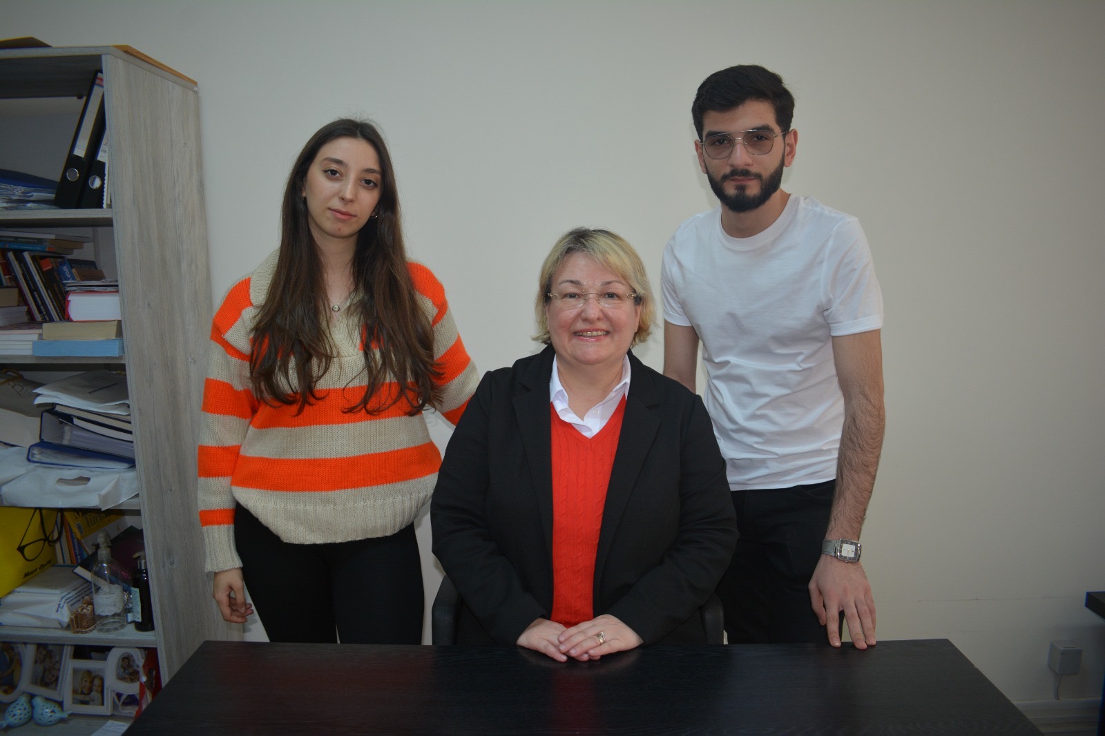 Egeli İletişimcilerden bilgiyi el ele aktaran proje