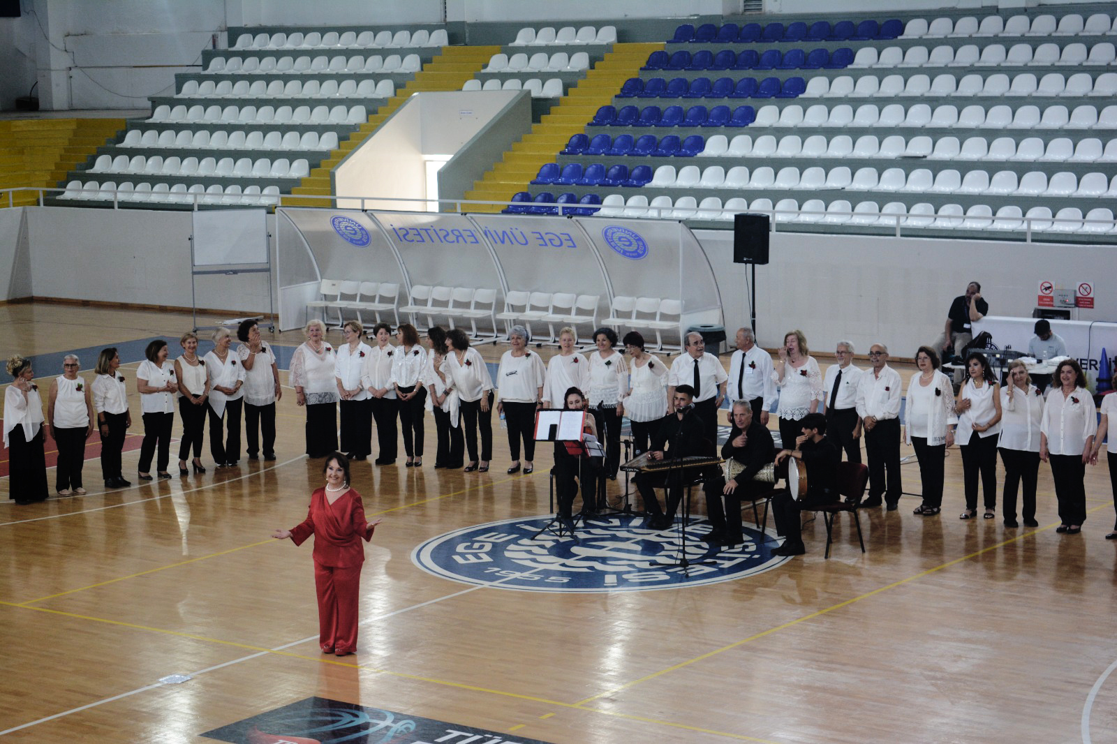 EÜ’de “3.Yaş Üniversiteleri 1. Spor Şenliği” başladı