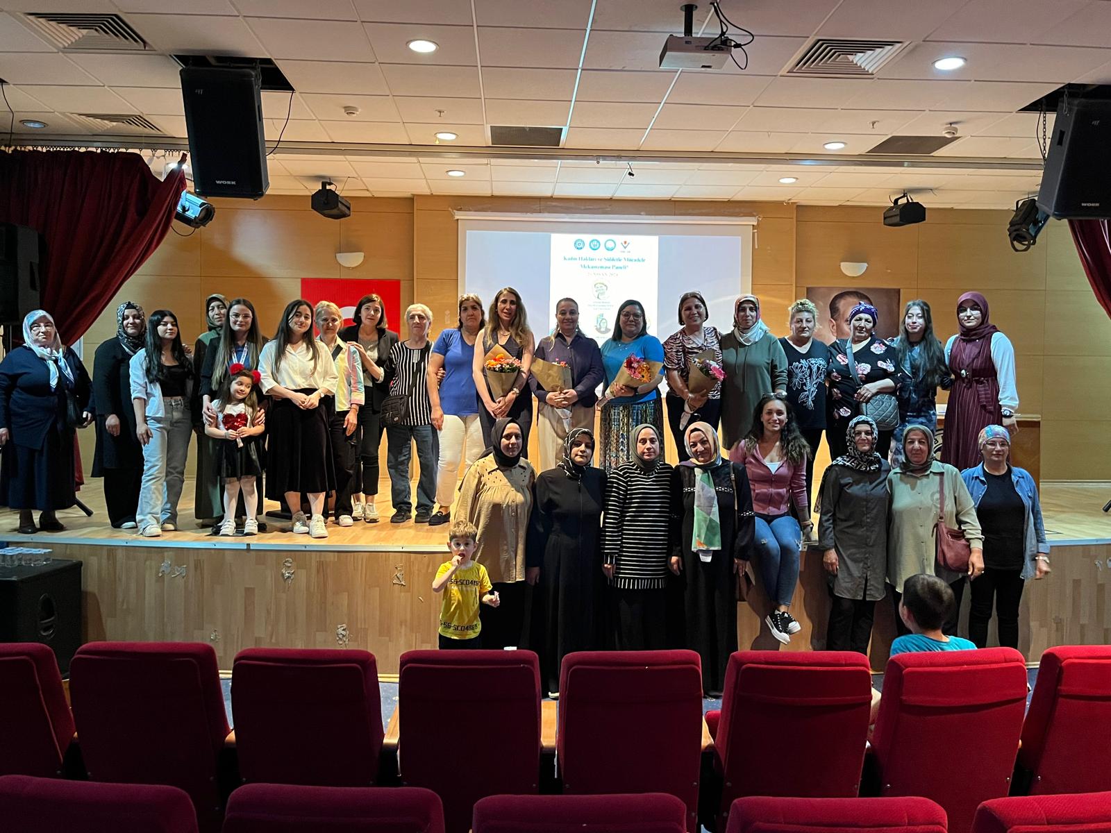 Egeli öğrencilerden kadınların güçlendirilmesine yönelik proje