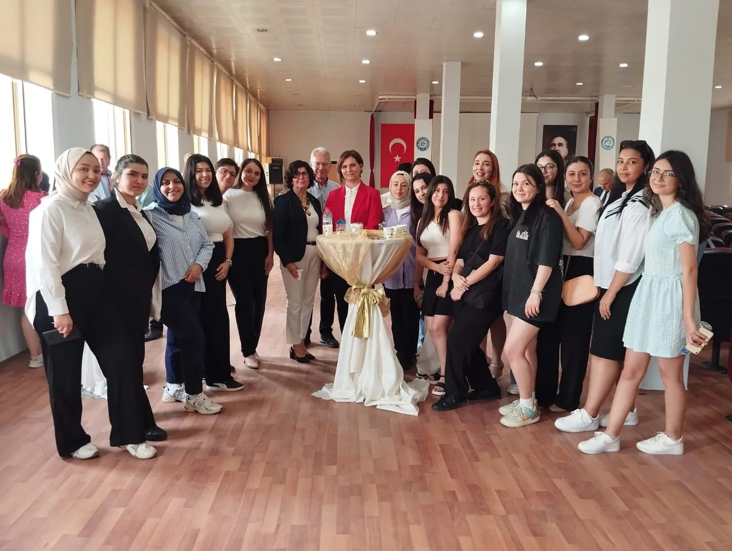 Ödemiş Sağlık Bilimleri Fakültesinde Öğr. Gör. Okan için törenle töreni yapıldı