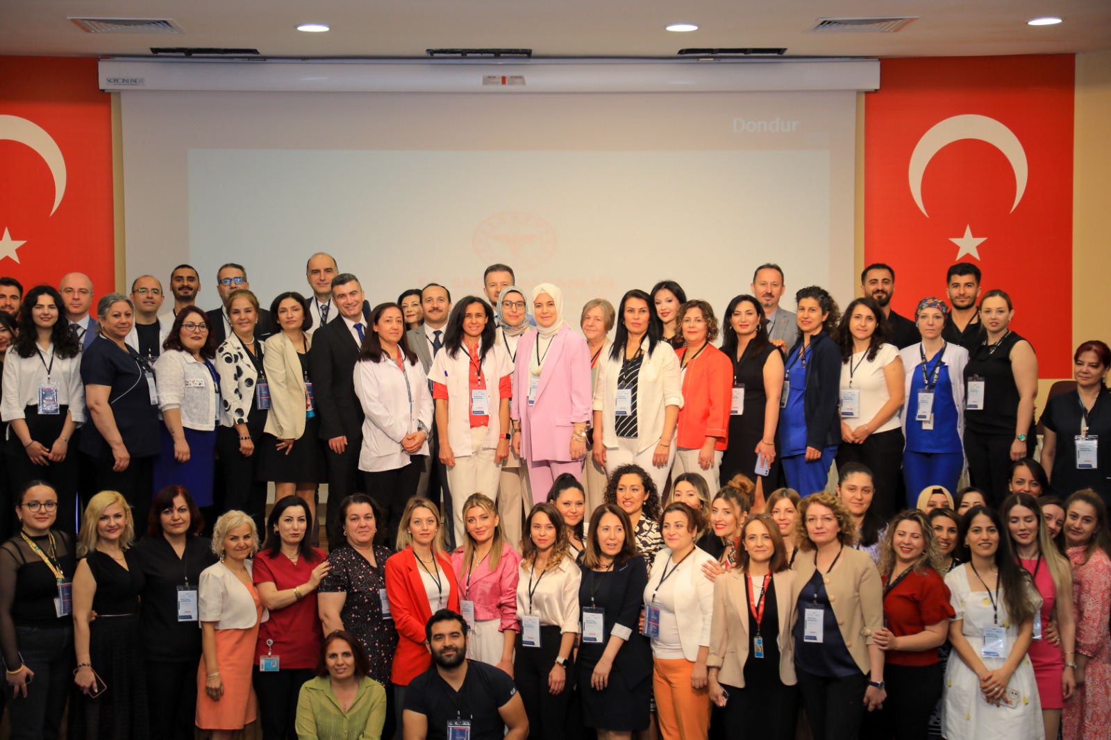 İzmir’de Hemşireler Geleceği Şekillendiriyor