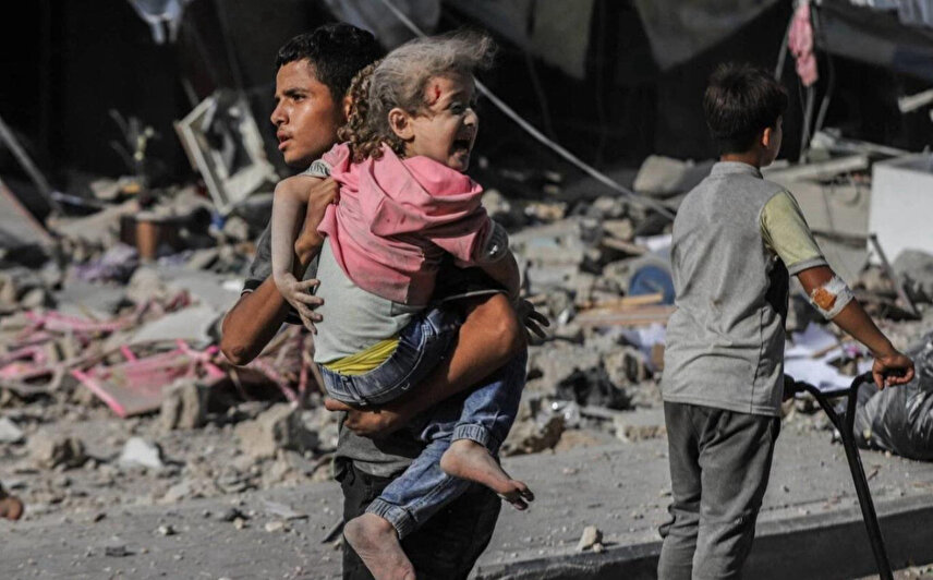 İngiliz oyuncu Juliet Stevenson ‘barbarlık’ diyerek tepki gösterdi