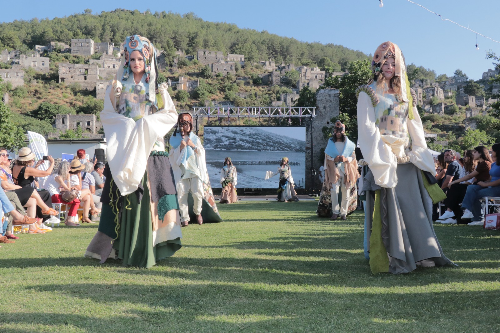 Fethiye Kayaköy’de moda tarih ile buluştu