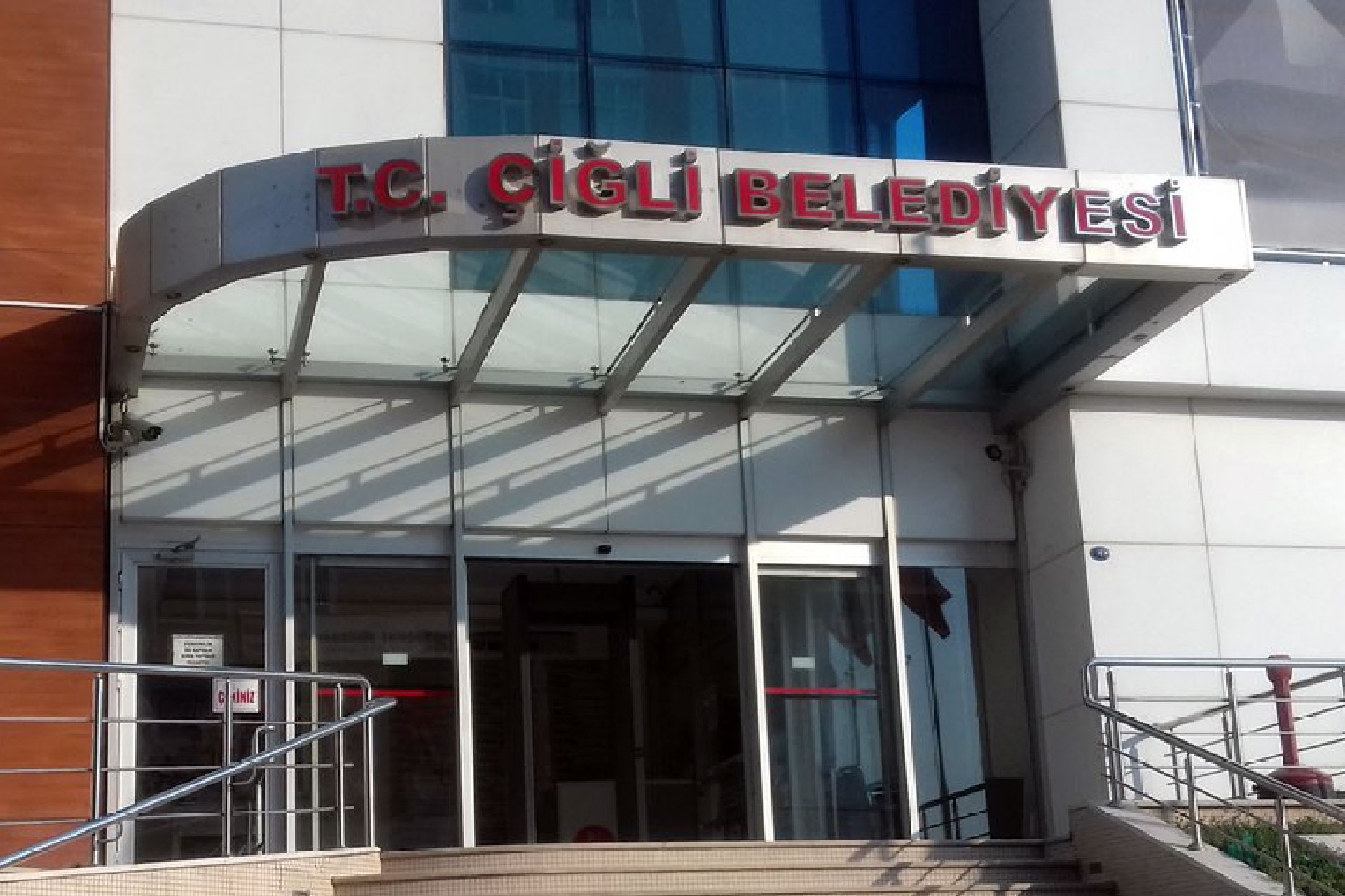 ÇİĞLİ’DE 200 MİLYONLUK VURGUN!