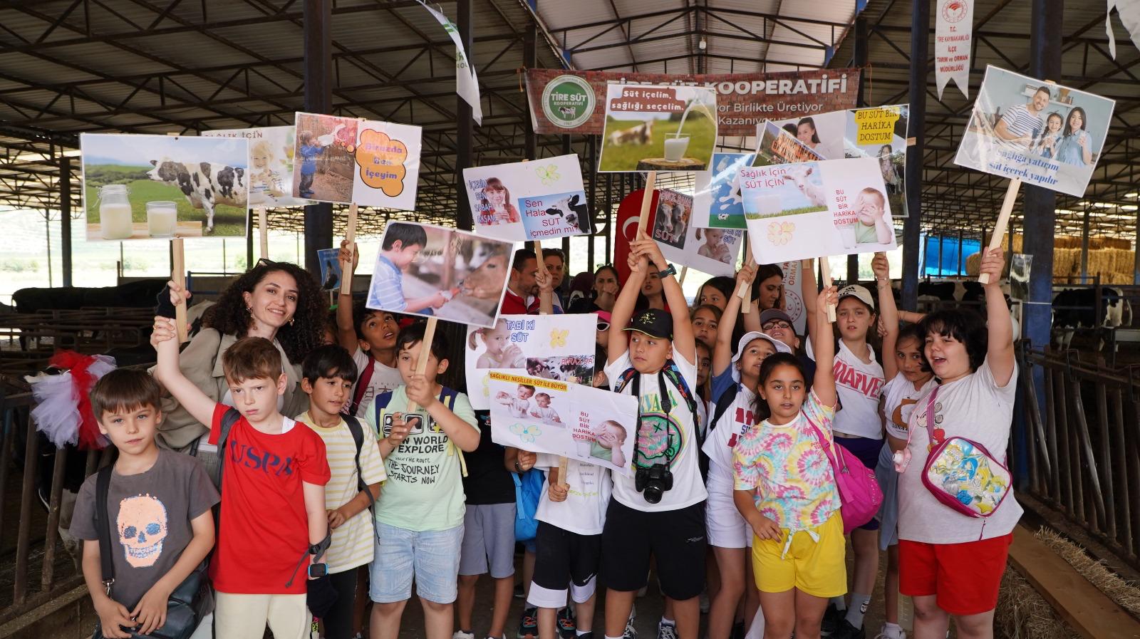 Dünya Süt Gününde Karşıyakalı öğrenciler Tirede sütün yolculuğuna eşlik etti