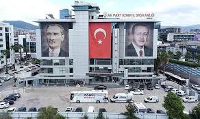 AK Parti Bayraklı’da “Tarkan” rahatlığı!