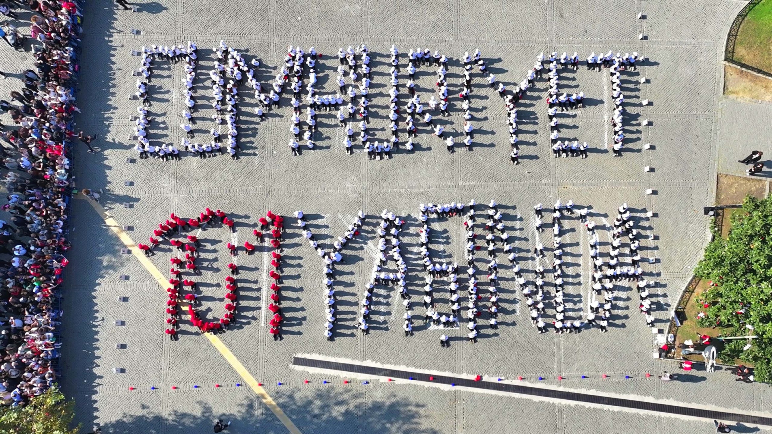 İzmir’de Cumhuriyet’in 101’inci yılı kutlamaları başladı