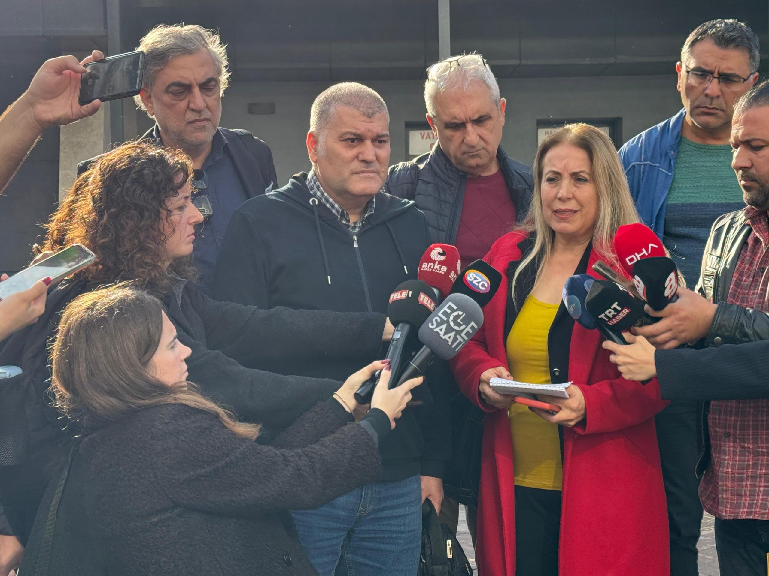 İzmir’de sokakta akıma kapılan 2 kişinin öldüğü davada 2 tahliye (2)